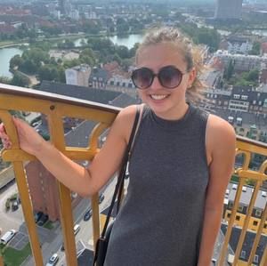 Meet your Posher, Kara